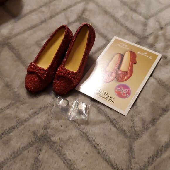 Ruby Red Slippers Dorothy Wizard of Oz Vintage Hallmark Club Exclusive MIB 2005 - Picture 6 of 10